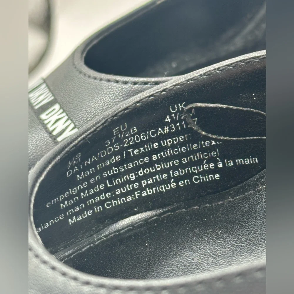 DKNY monogram spell out logo black stiletto 4” heels shoes women’s pumps size 7 - Picture 6 of 10